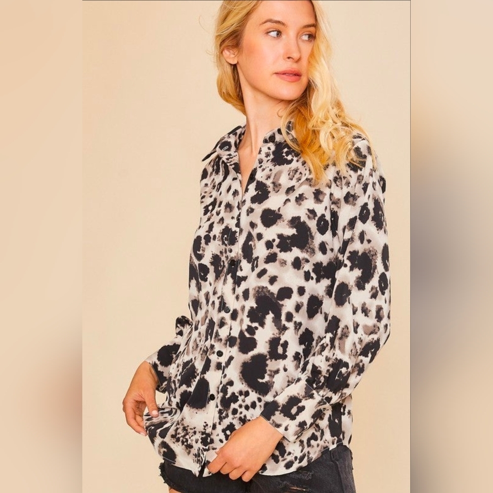 Anniewhere Leopard Print Button Down Blouse
